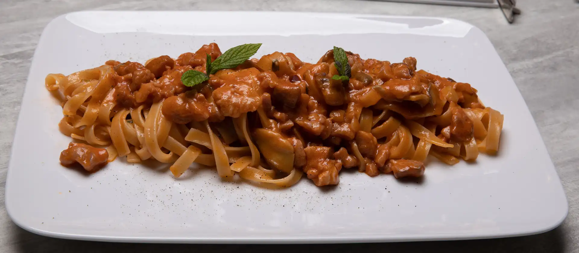 Tagliatelle alle animelle e carciofi