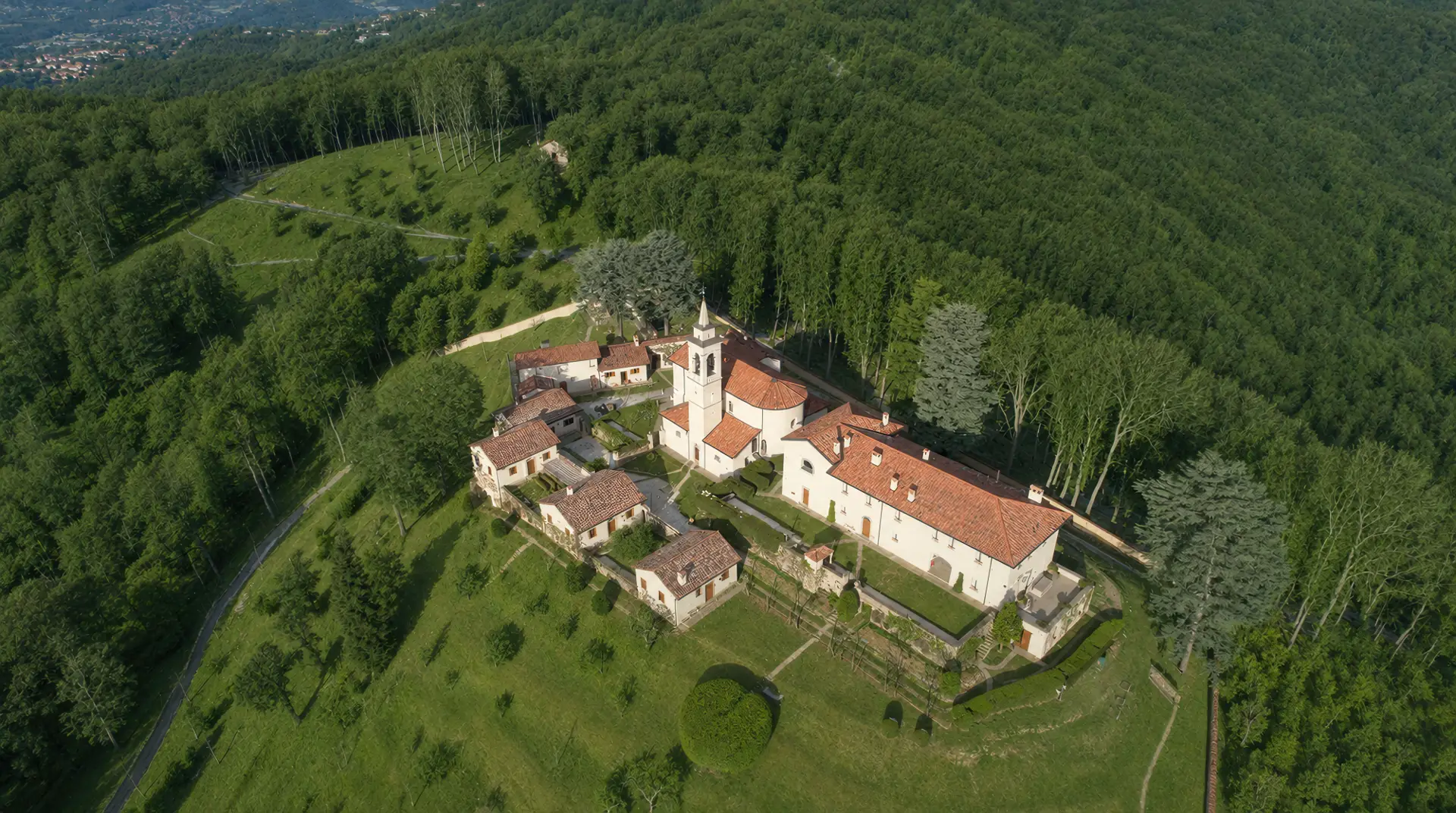 Eremo di San Genesio con Bambini: La Gita di Famiglia Perfetta sul Colle Brianza (2026)