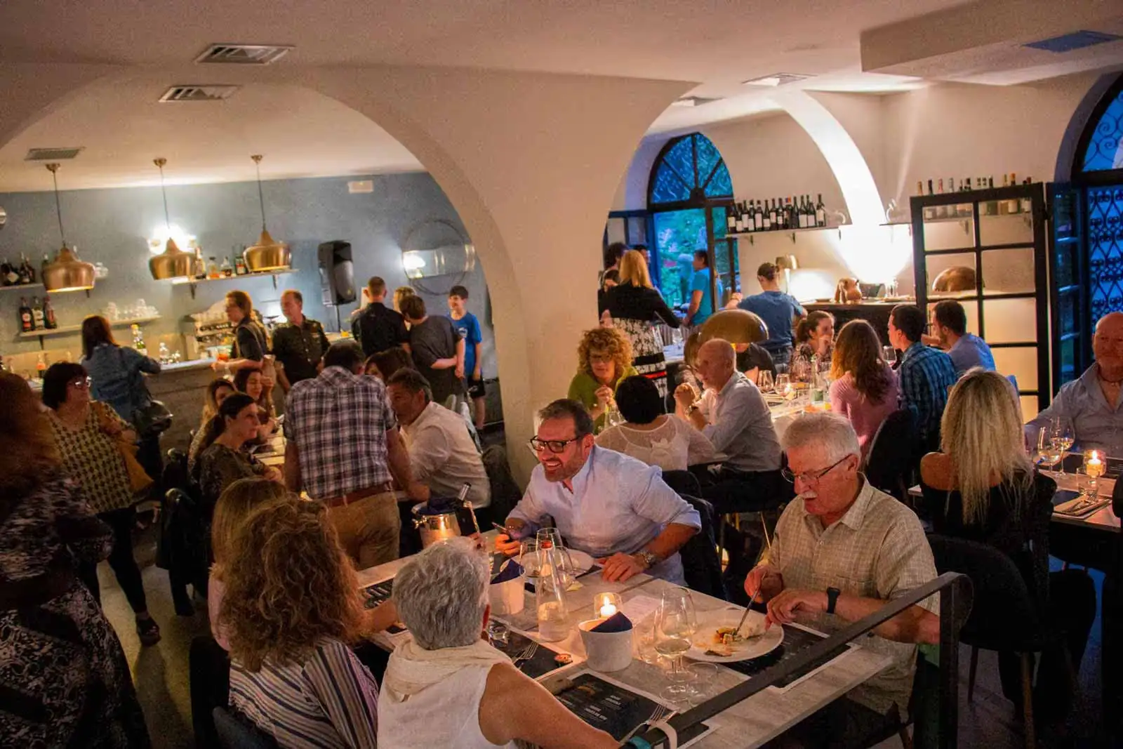 Serata al Boogie Bistrot con il locale in piena atmosfera