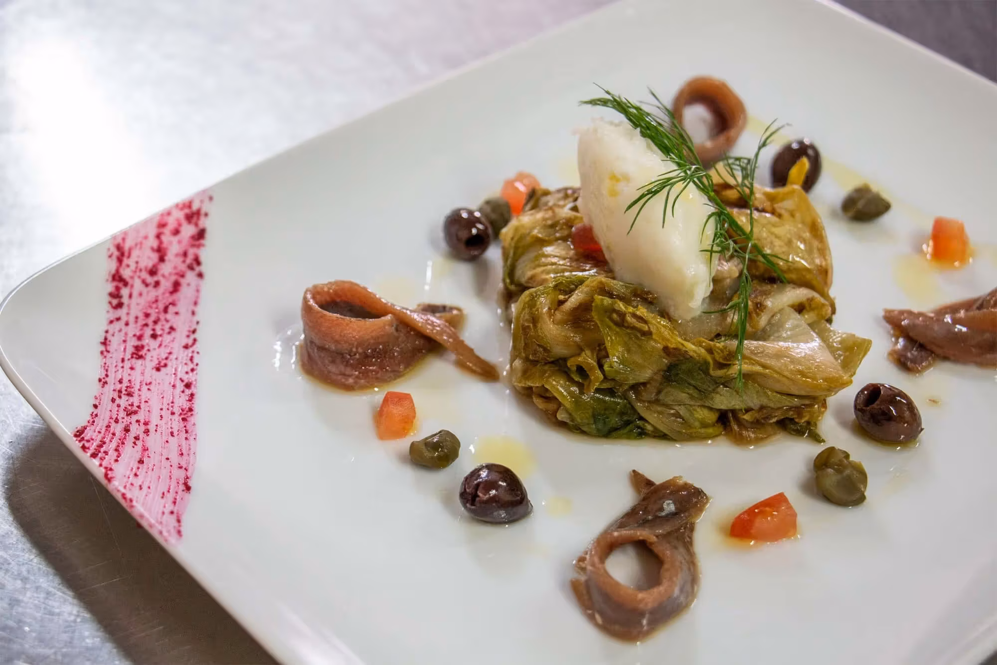 Antipasto di carciofi freschi e acciughe al Boogie Bistrot di Colle Brianza