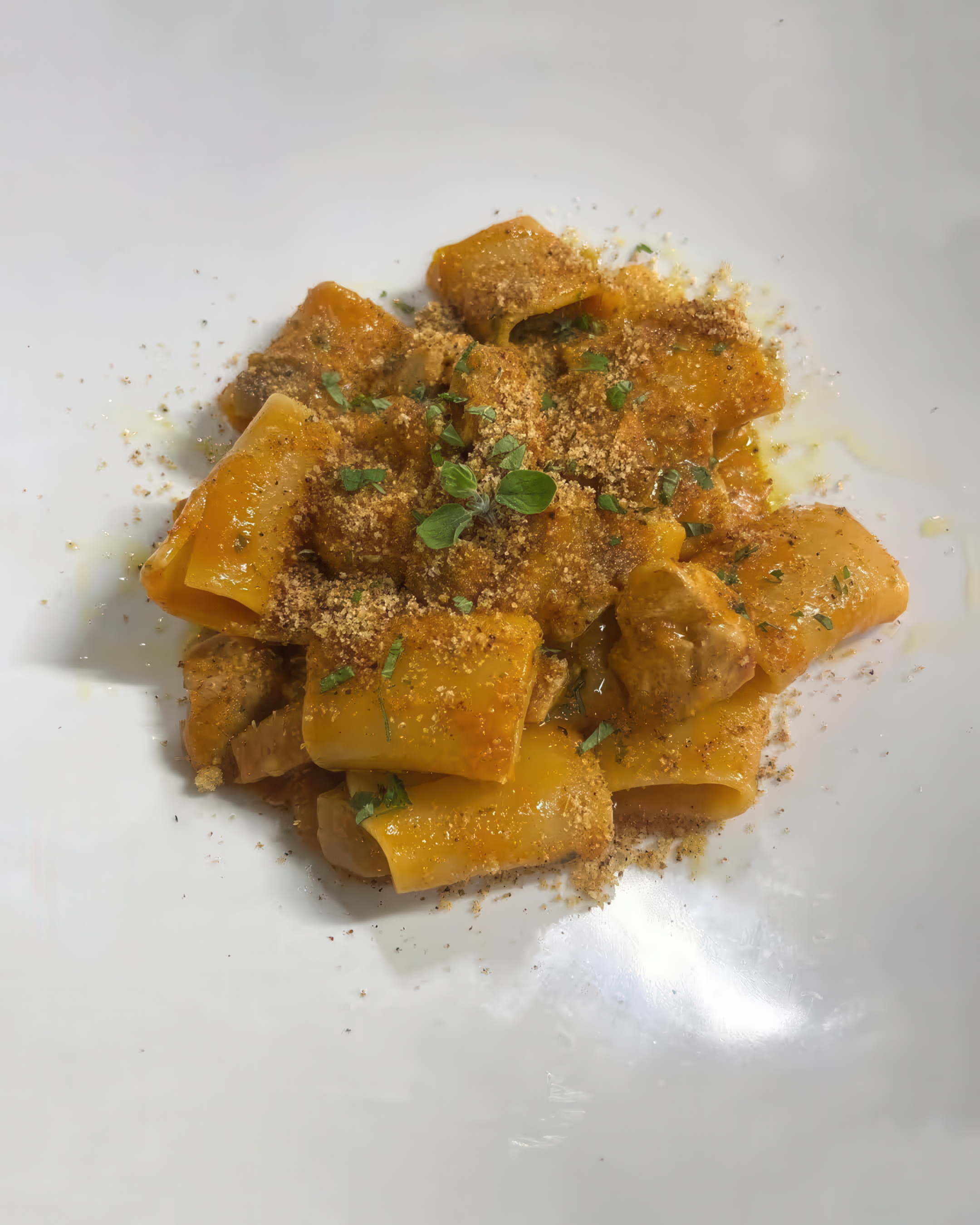 Pacchero con tonno, melanzane e pan grattato