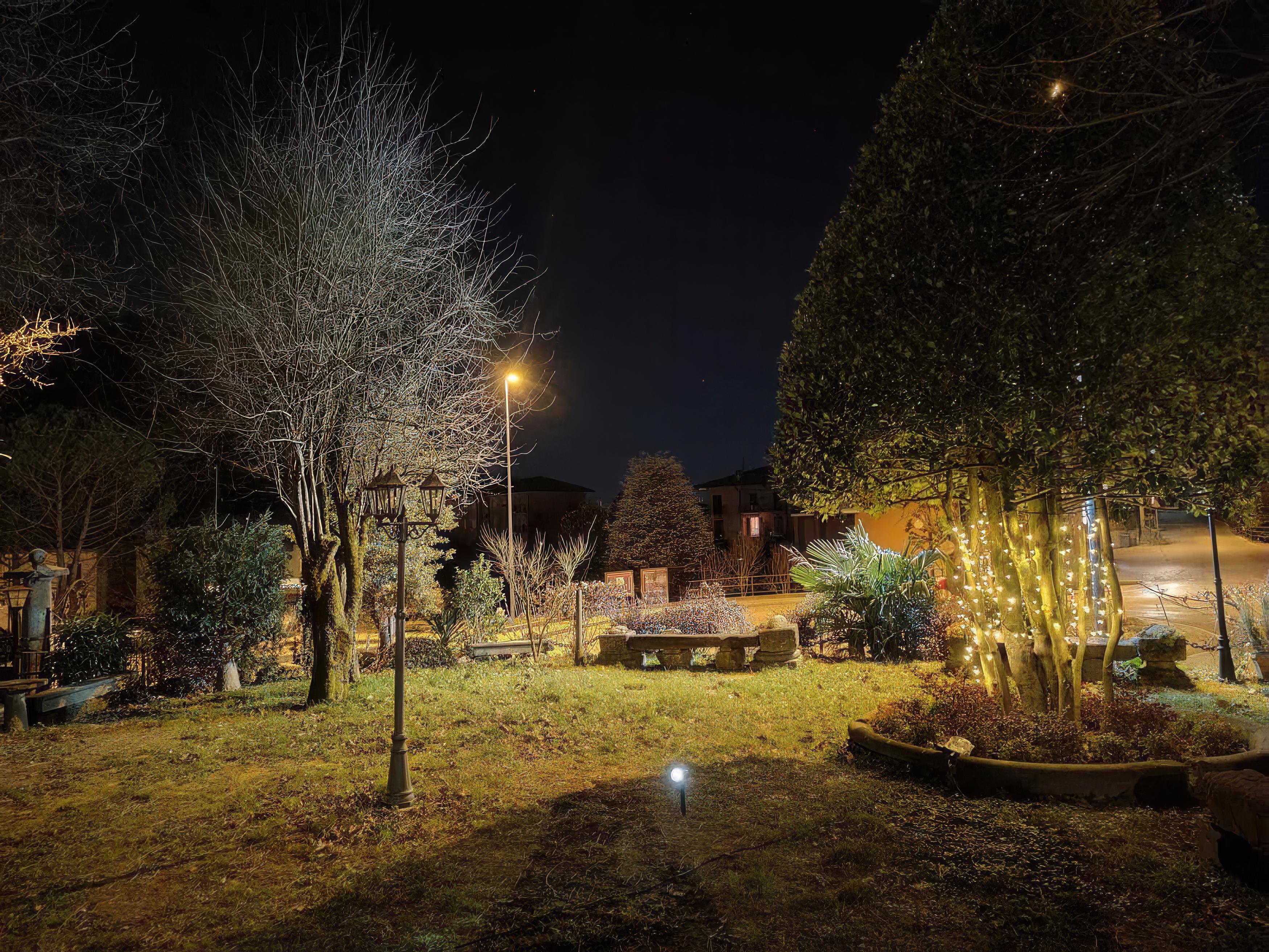 Giardino del Boogie di sera